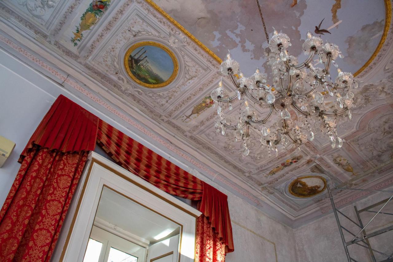 Le Stanze Del Vicere Boutique Hotel Napoli Exterior foto
