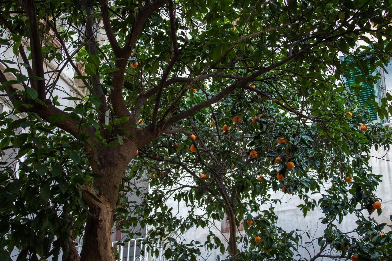 Le Stanze Del Vicere Boutique Hotel Napoli Exterior foto